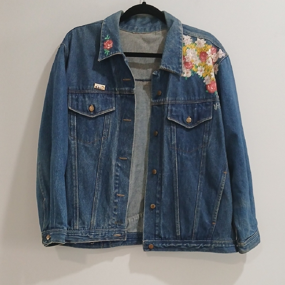 Woman Vintage Denim Jacket Hand Painted, Doesn't Have Tag Size